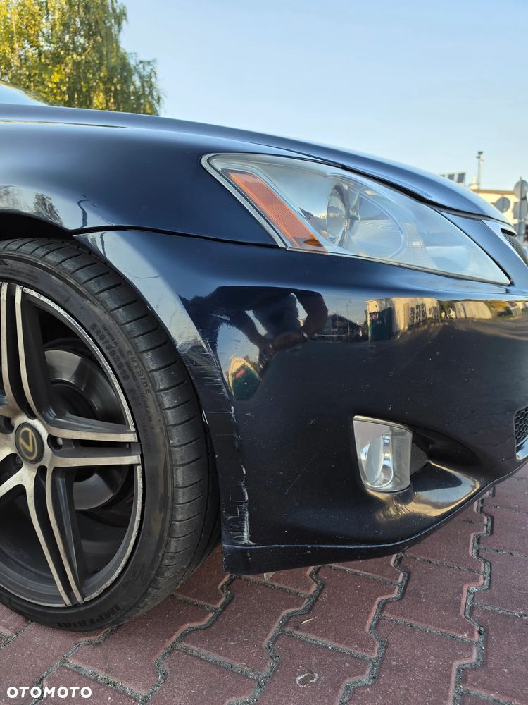 Lexus IS - 18