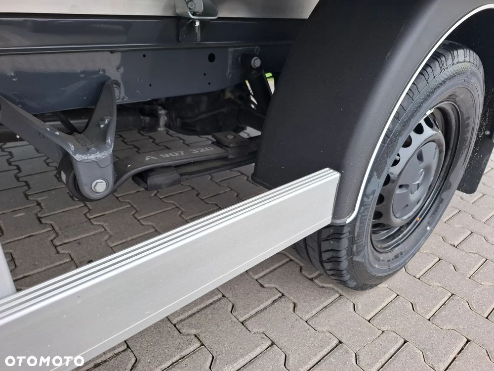 Mercedes-Benz Sprinter 317 CDI Podwozie 4325 mm - Kontener 8 EP - 12