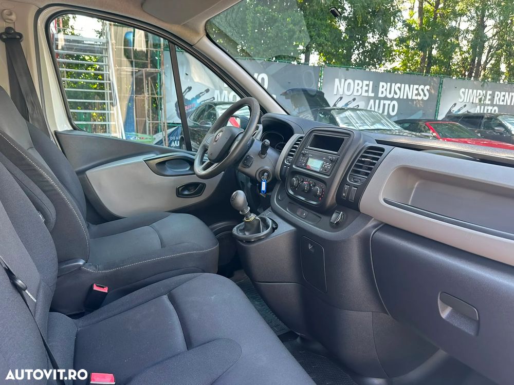 RENAULT Trafic 2018 — imagine 12