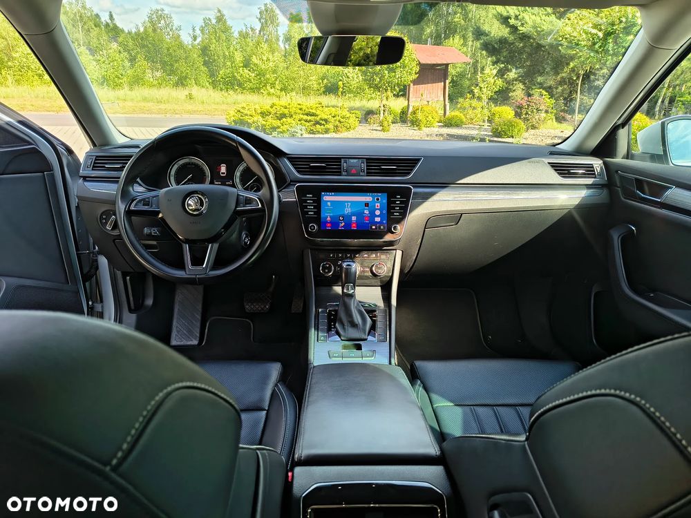 Skoda Superb 2.0 TDI DSG Premium Edition - 17