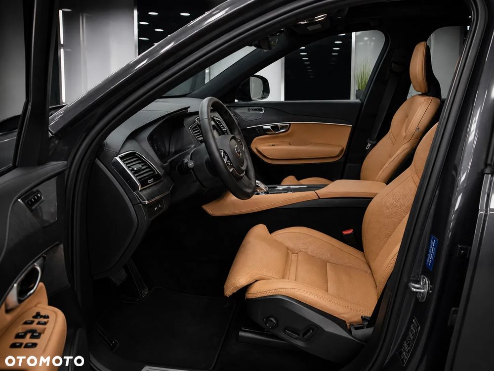 Volvo XC 90 T8 AWD Plug-In Hybrid Plus Dark 7os - 8