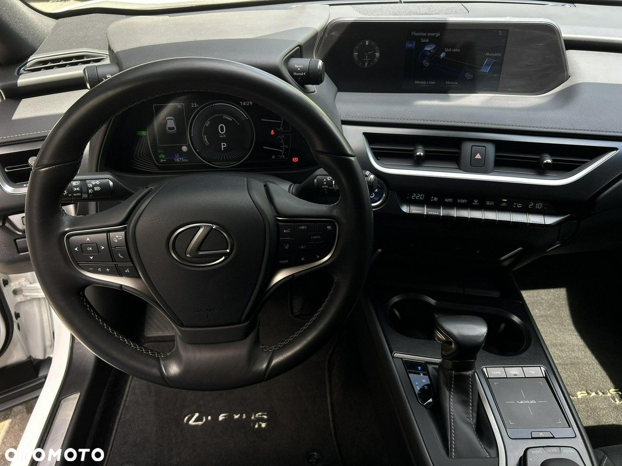 Lexus UX - 10