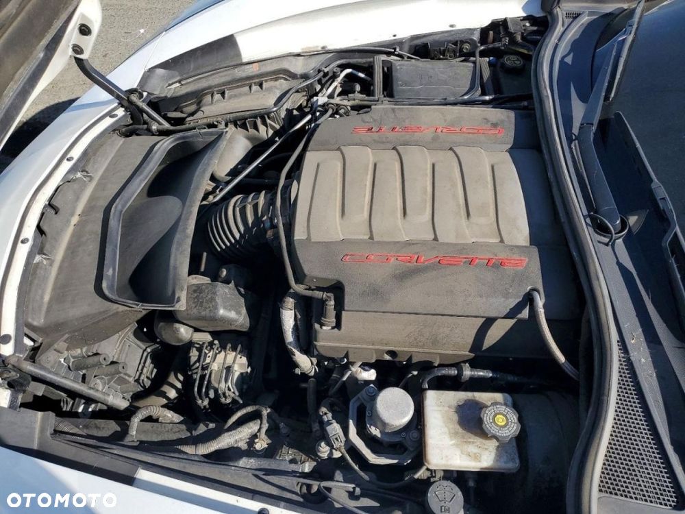 Chevrolet Corvette - 11