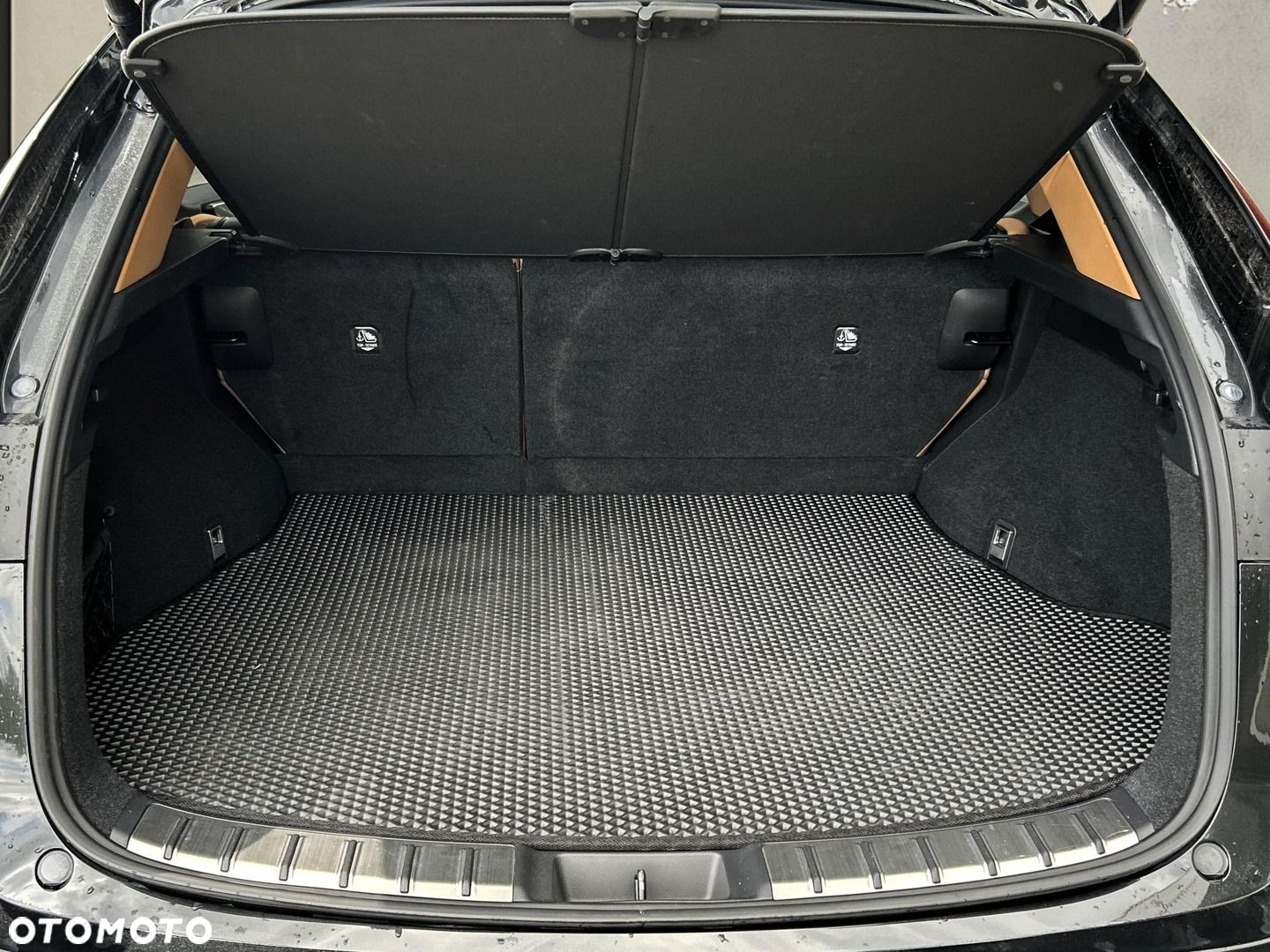 Lexus NX - 28