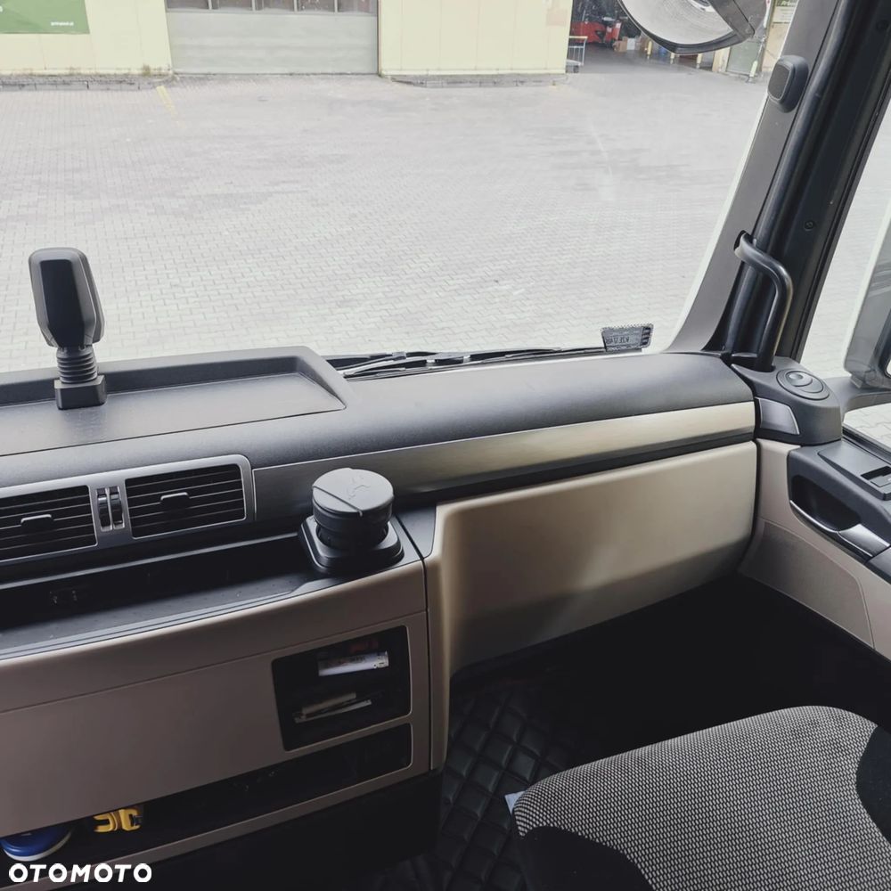 MAN TGX - 8