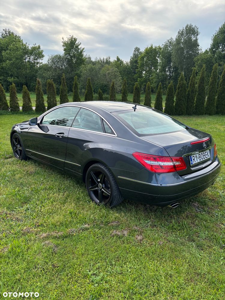 Mercedes-Benz Klasa E 350 CDI DPF BlueEFFICIENCY 7G-TRONIC Avantgarde - 5