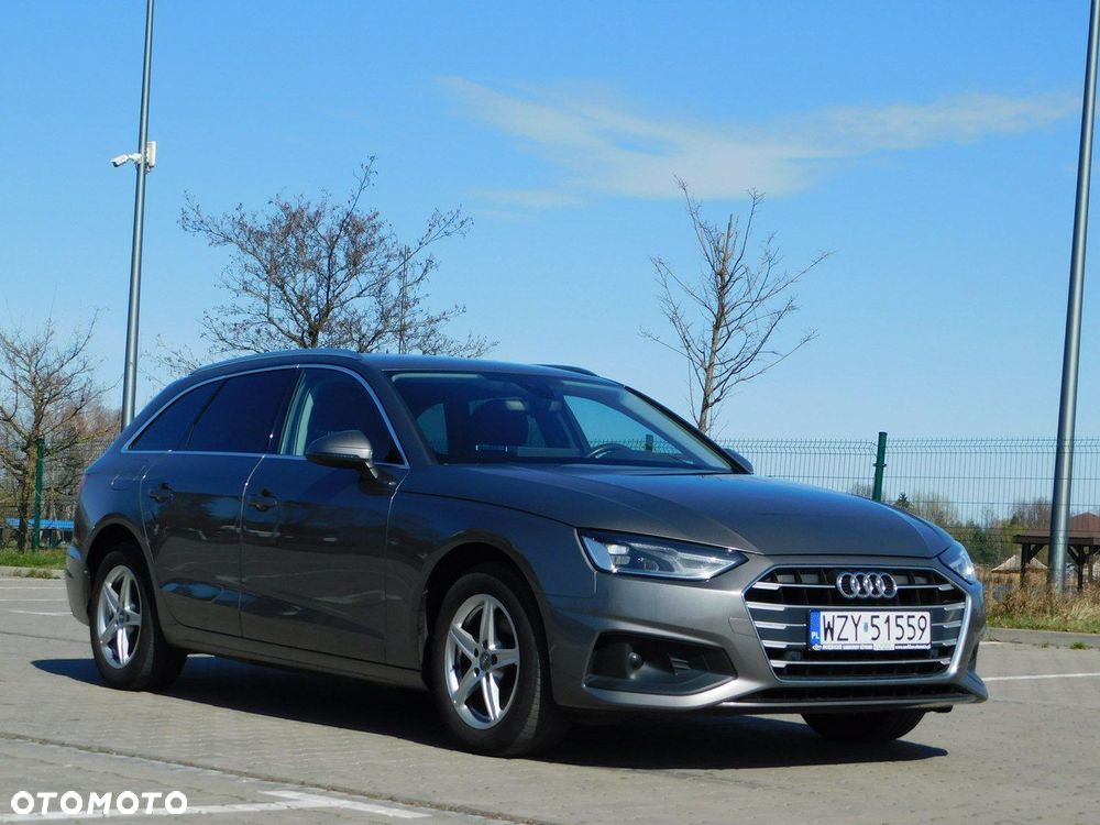 Audi A4 Avant 2.0 TDI Design - 3