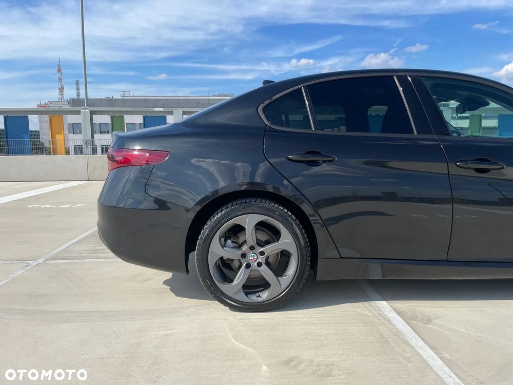 Alfa Romeo Giulia 2.0 Turbo Sprint - 13