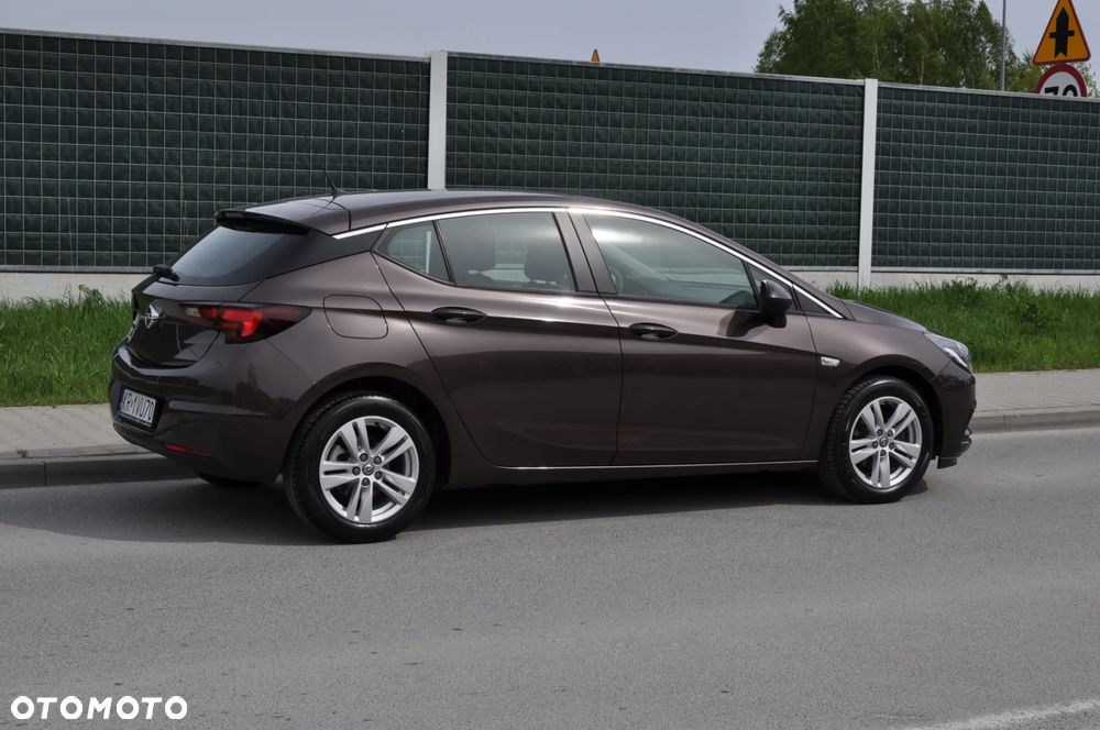 Opel Astra V 1.4 T Dynamic - 11