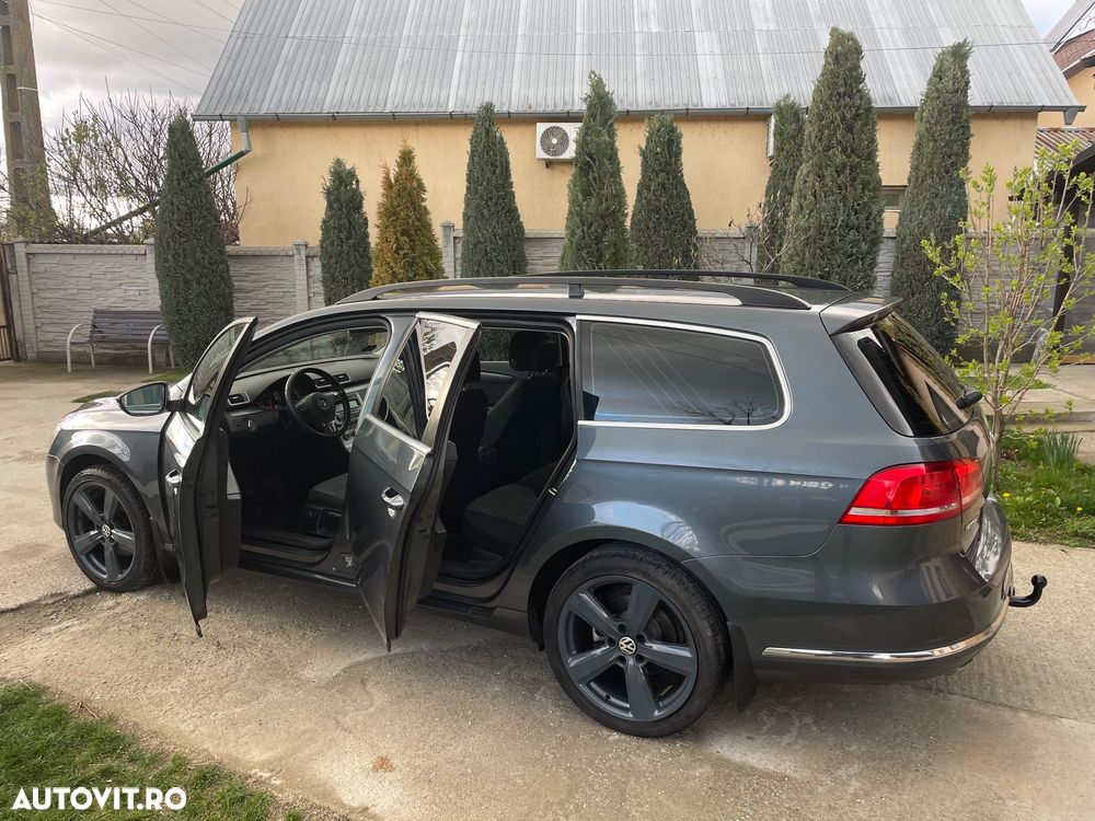 Volkswagen Passat - 12
