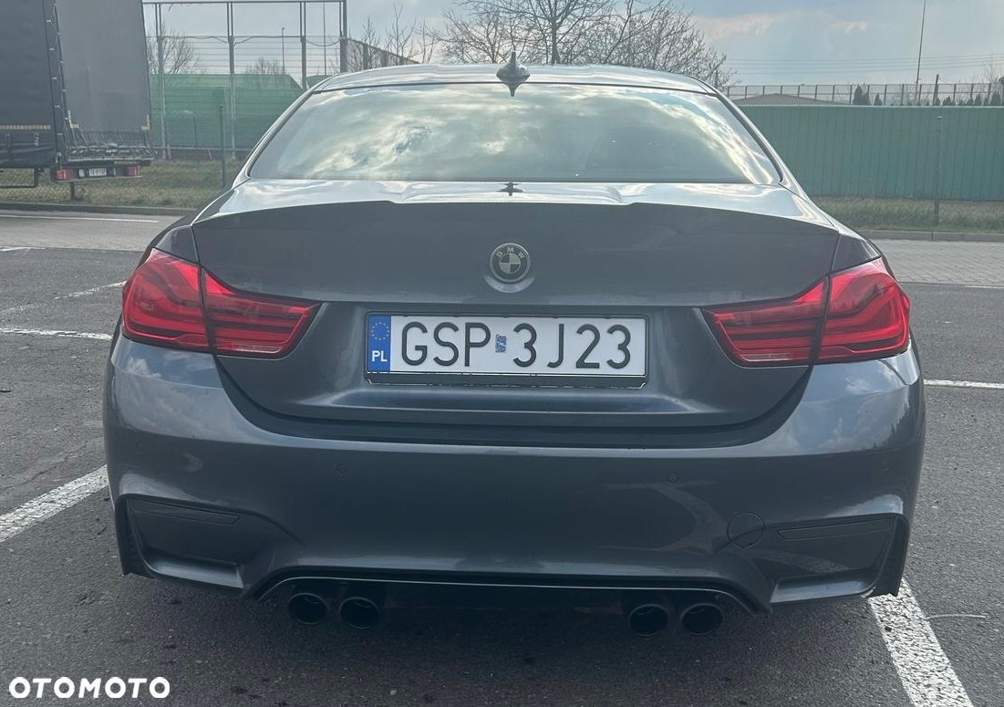BMW M4 Coupe DKG - 26