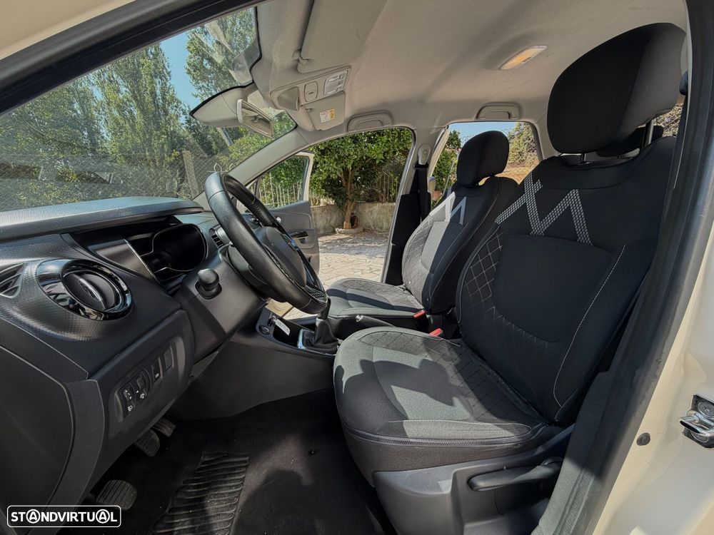 Renault Captur - 43