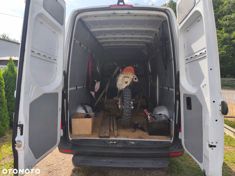 Mercedes-Benz Sprinter - 11