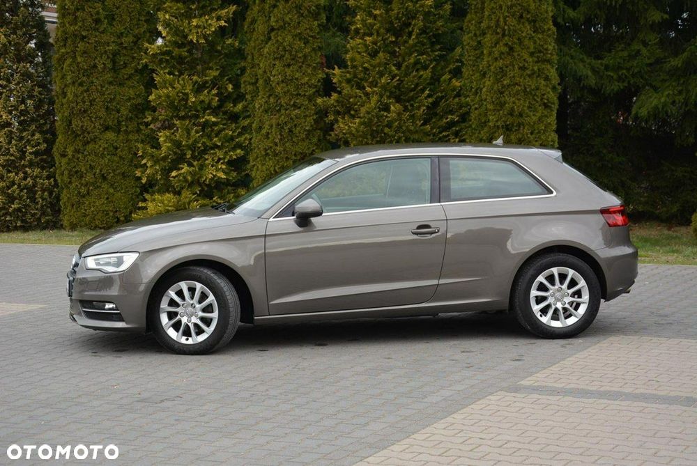 Audi A3 3-drzwiowe 1.6 TDI Ambiente - 4