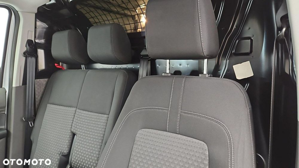 Ford Transit Connect - 11