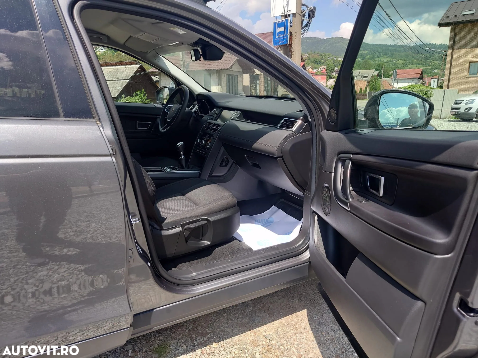 Land Rover Discovery Sport - 16