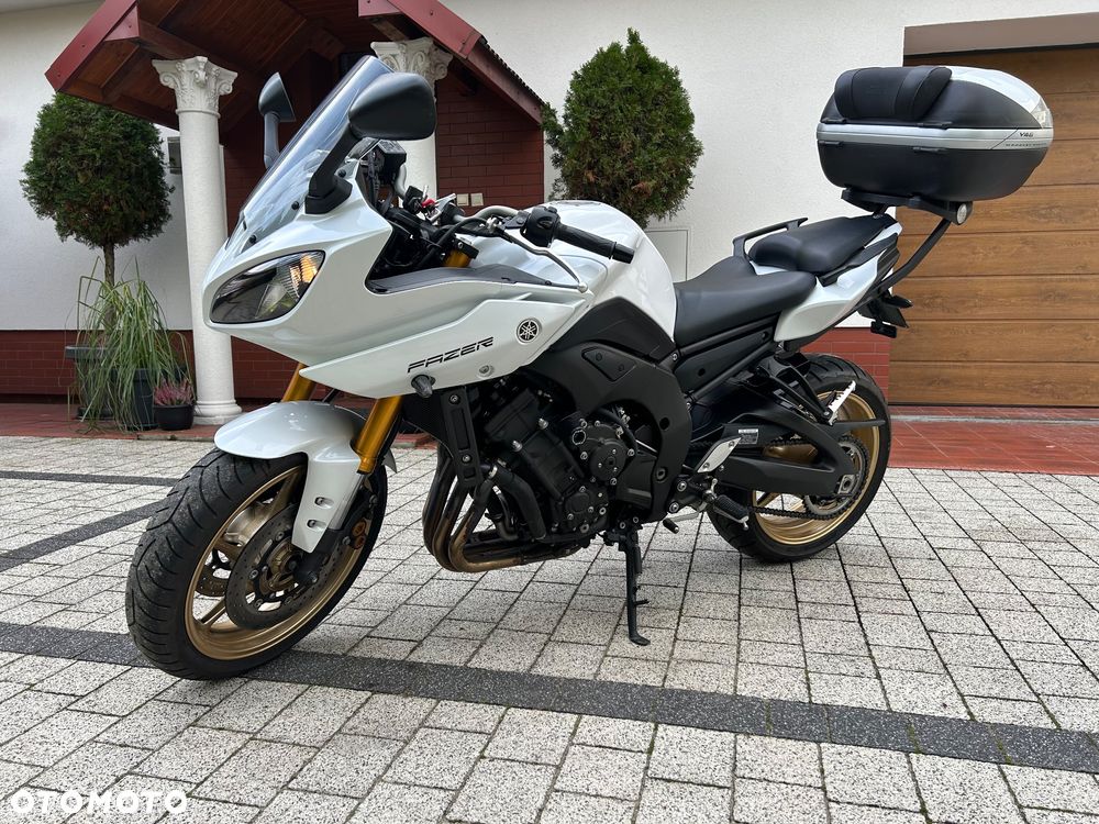 Yamaha FZ8 - 11