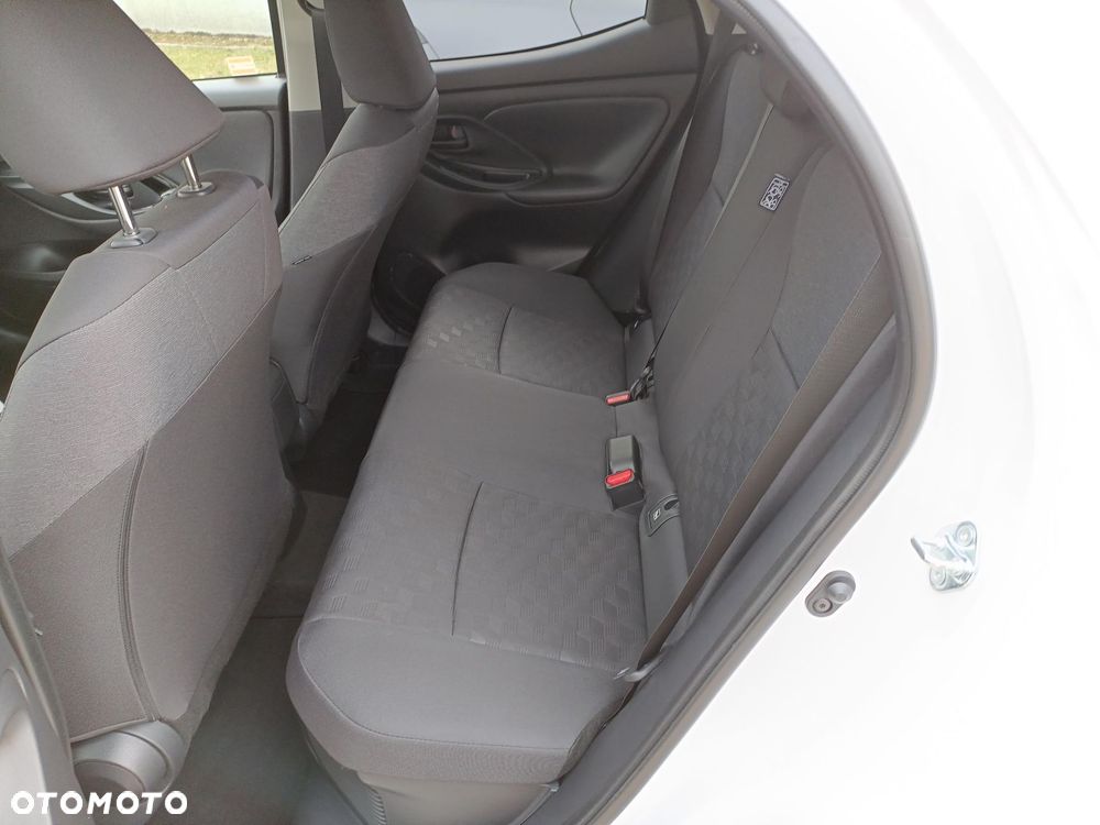 Toyota Yaris Hybrid 1.5 Style - 12