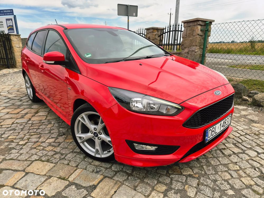 Ford Focus 1.0 EcoBoost ST-Line Red ASS - 1