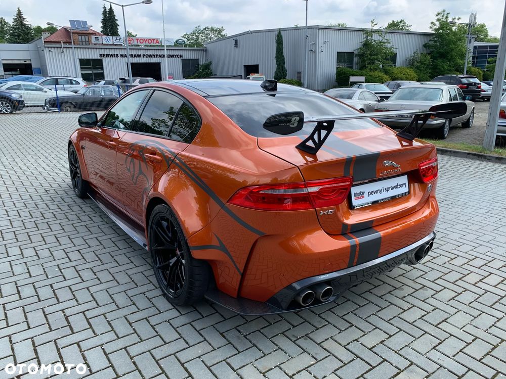 Jaguar XE S - 7