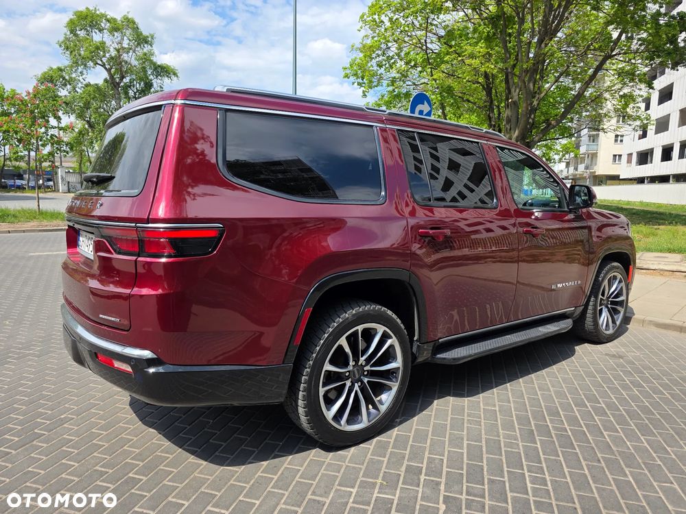 Jeep Wagoneer - 30