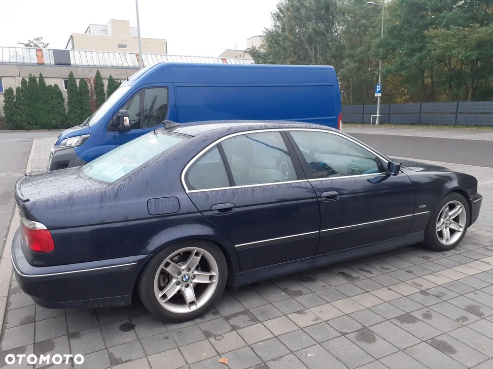 BMW Seria 5 523i - 6