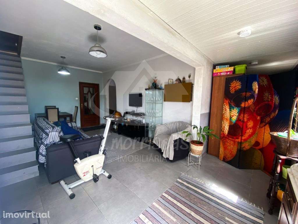 Moradia T2 com sótão aproveitado no Bairro da CAR em Camarate, Loures - Grande imagem: 3/25