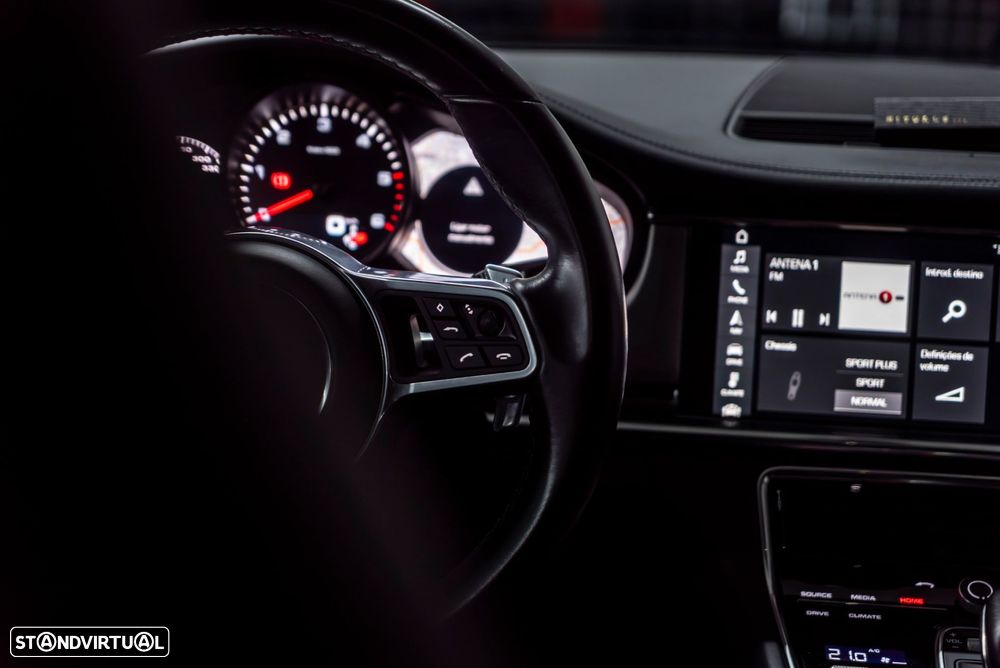 Porsche Panamera 4 S - 20