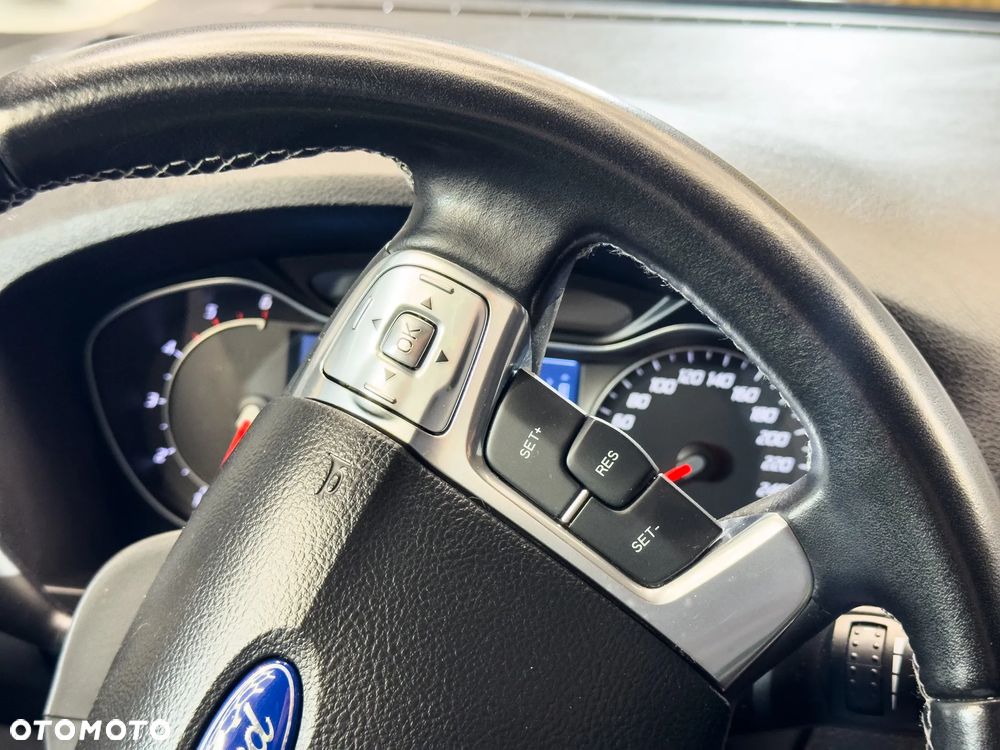 Ford Galaxy 2.0 TDCi DPF Titanium - 29