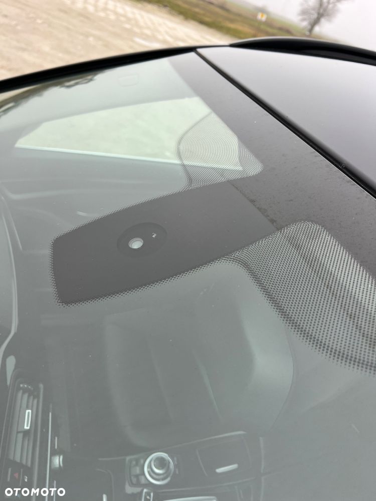 BMW Seria 5 525d - 18