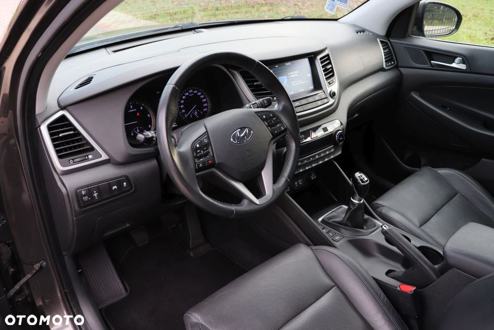 Hyundai Tucson 1.7 CRDI BlueDrive Style 2WD - 9