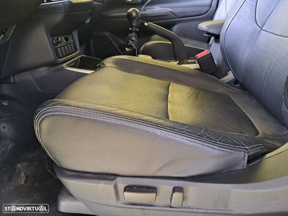 Mitsubishi Outlander 2.2 DI-D Kaiteki - 7