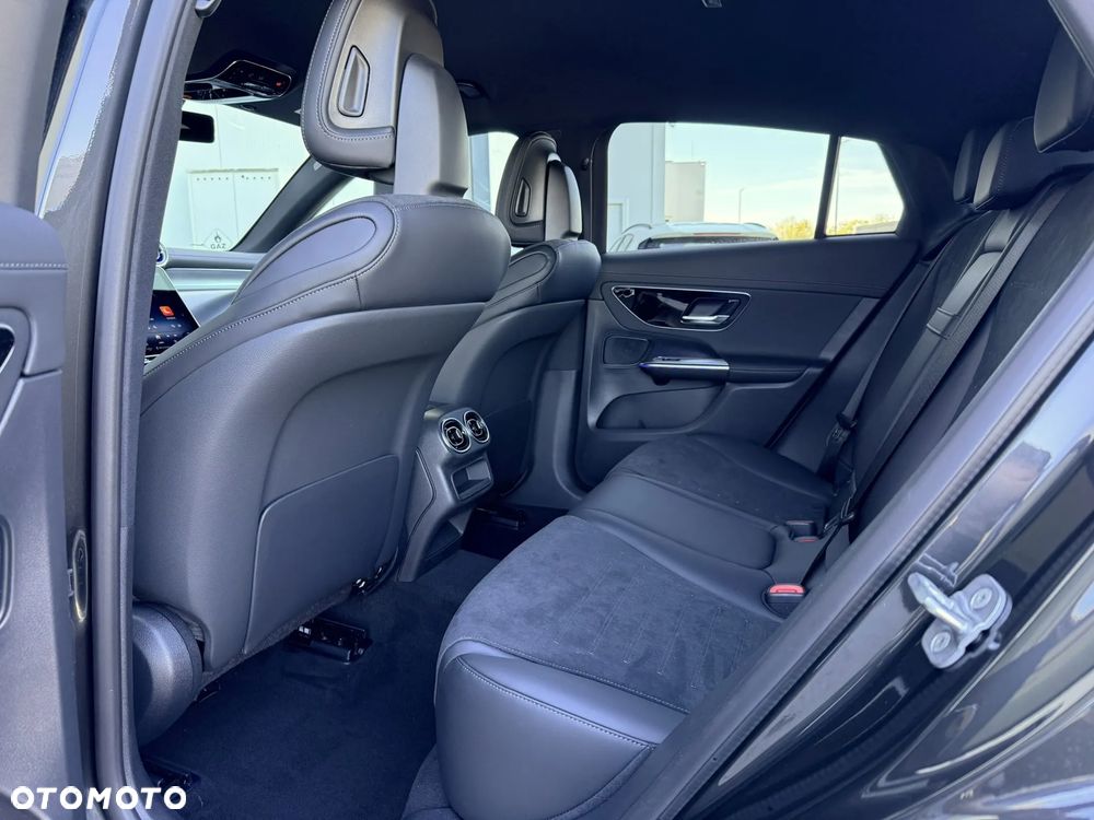 Mercedes-Benz GLC - 26