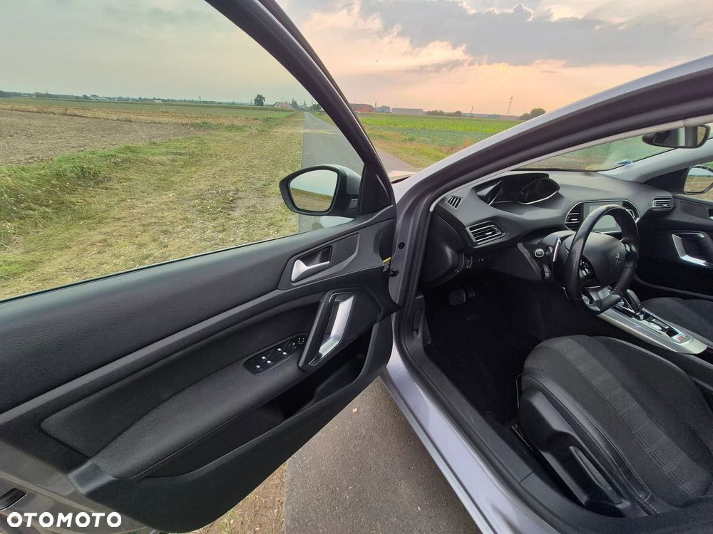 Peugeot 308 1.5 BlueHDi Allure S&S EAT8 - 10