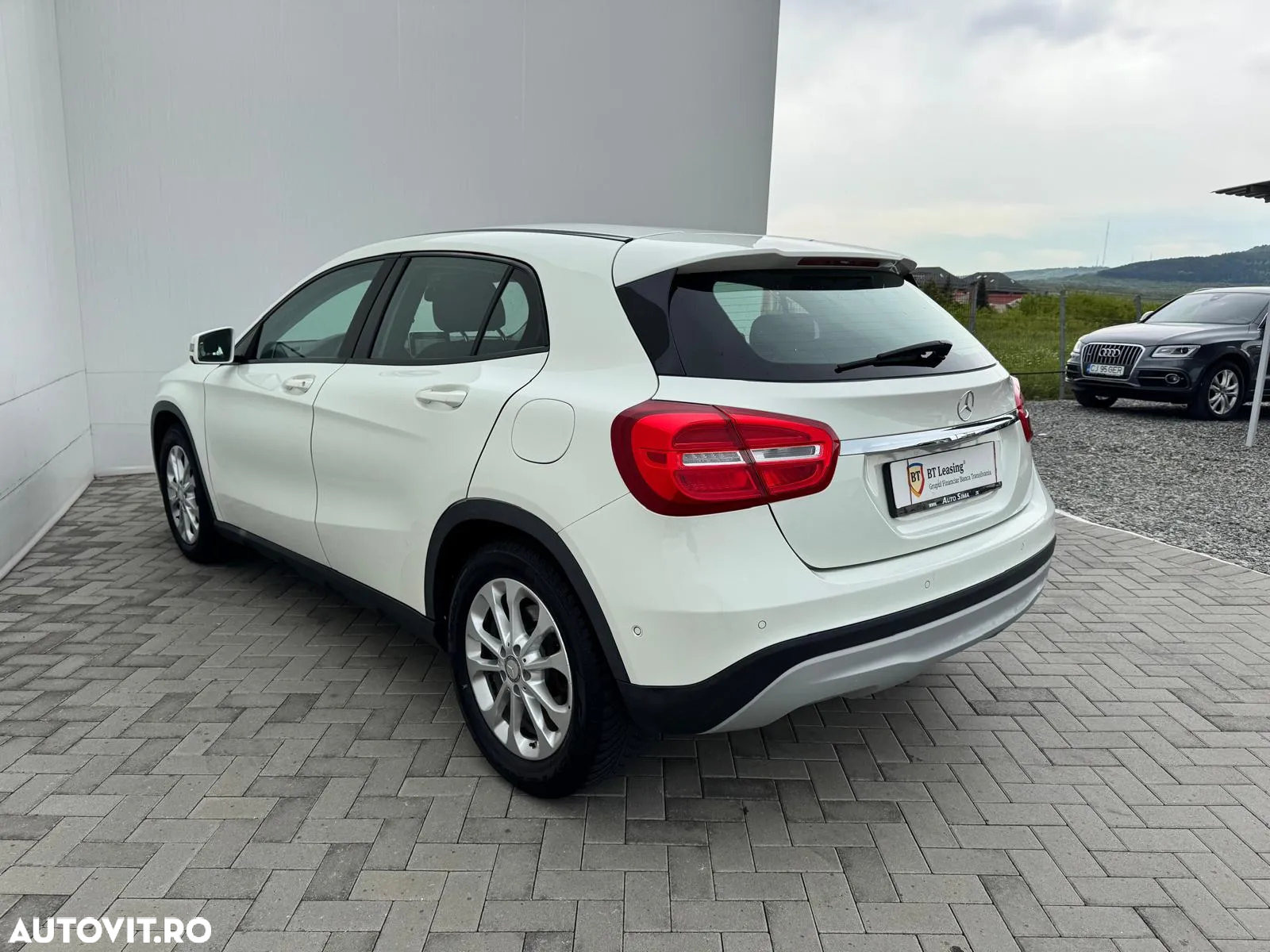 Mercedes-Benz GLA 200 d 4MATIC Aut. - 4