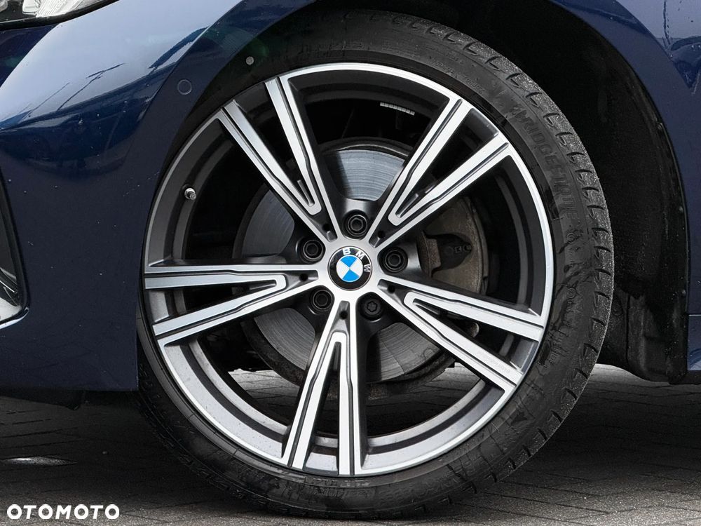 BMW Seria 3 320d xDrive M Sport Sport - 11