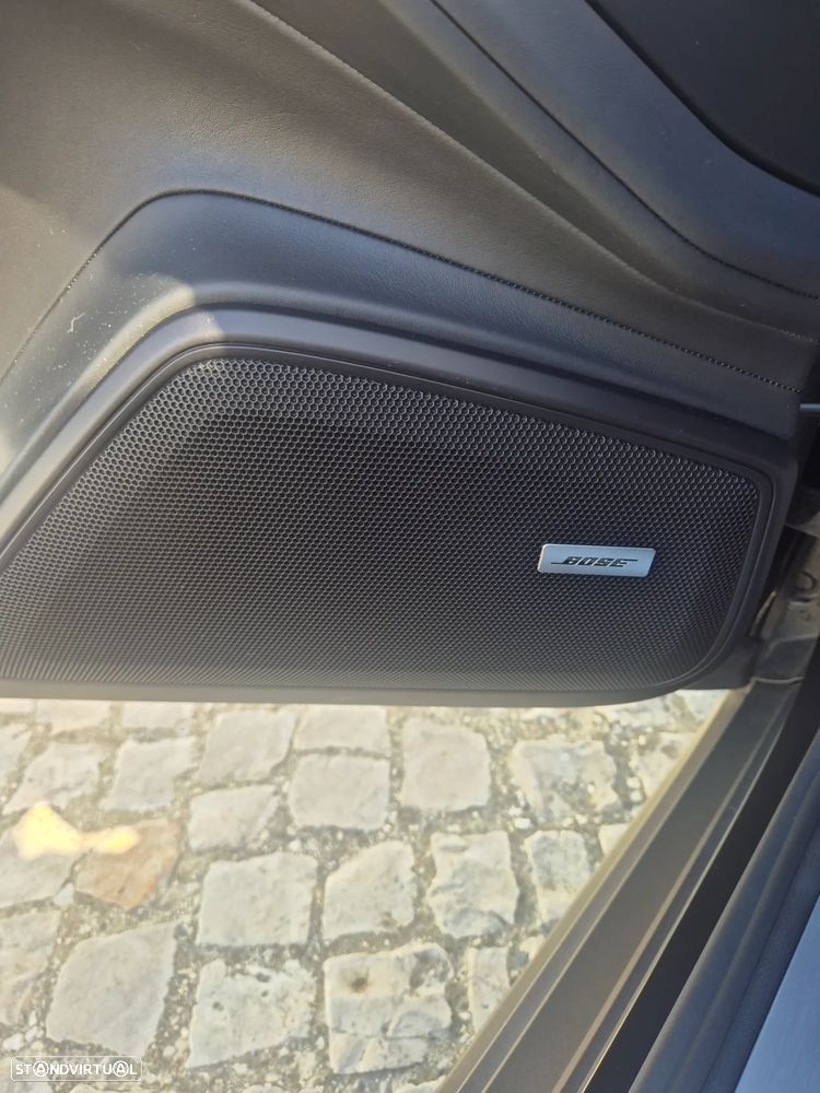 Porsche Panamera 4 E-Hybrid 10 Years Edition - 23