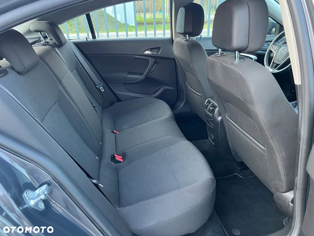 Opel Insignia - 11