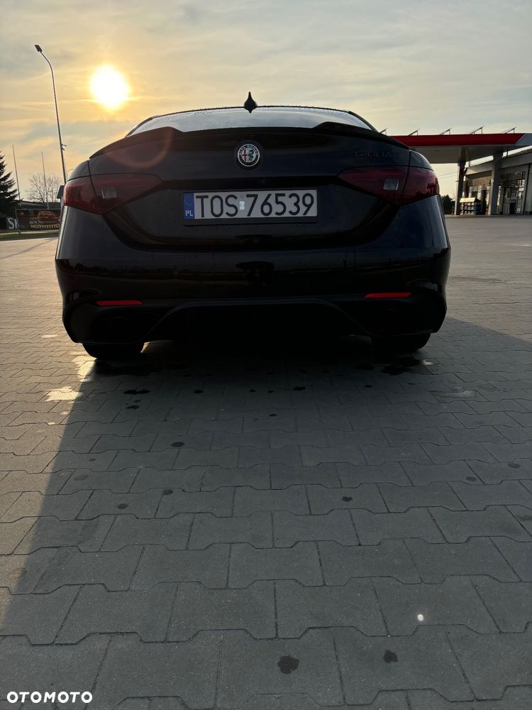 Alfa Romeo Giulia 2.0 Turbo 16V AT8 Veloce Ti - 25