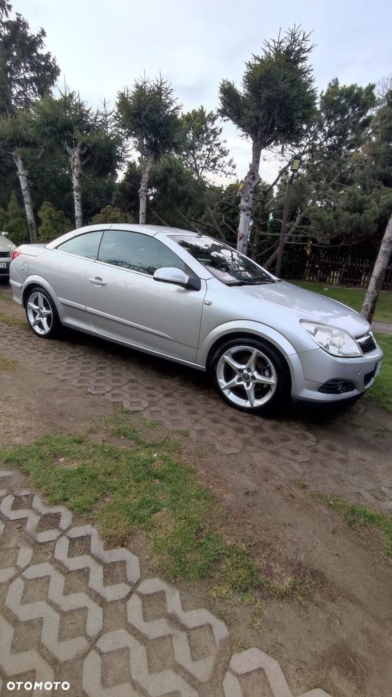 Opel Astra 1.9 CDTI Cosmo - 26