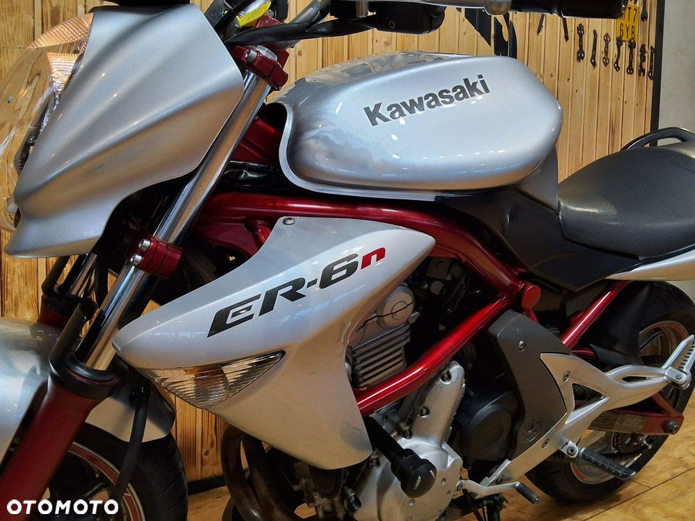 Kawasaki ER - 10