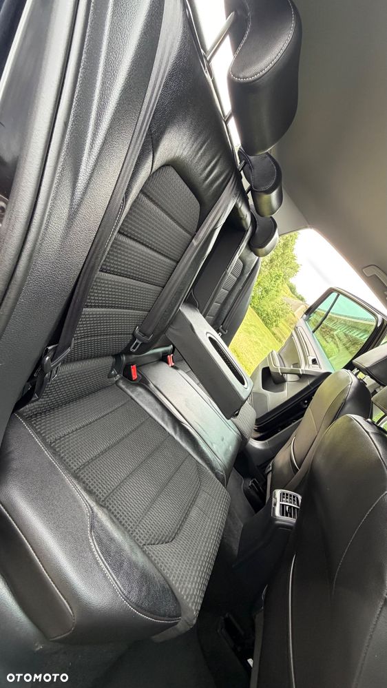 Volkswagen Golf 2.0 TDI SCR Highline - 28