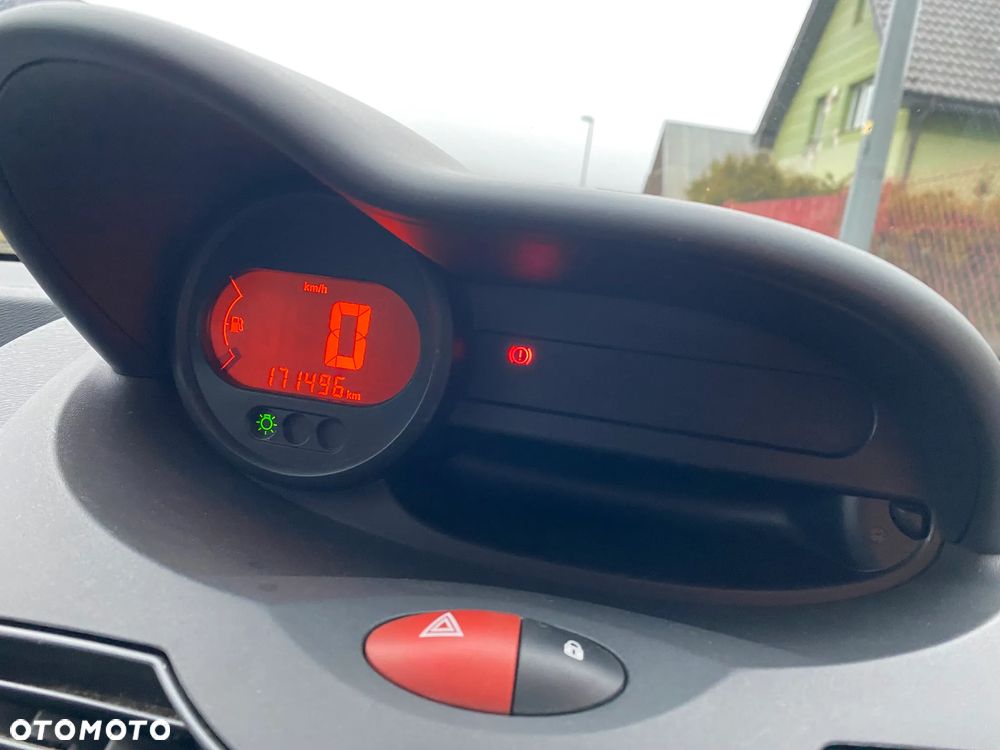 Renault Twingo 1.2 60 Authentique - 8