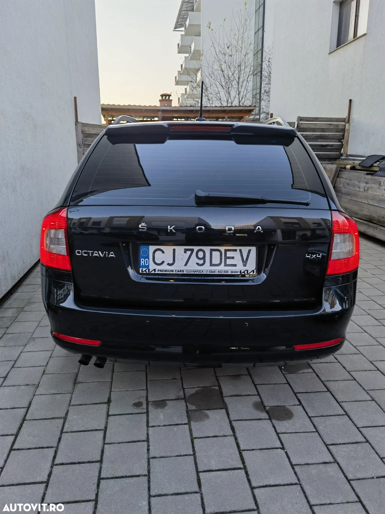 Skoda Octavia Combi 2.0 TDI Laurin Klement 4x4 DSG - 19