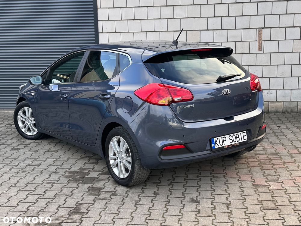 Kia Ceed 1.6 GDI Spirit - 17