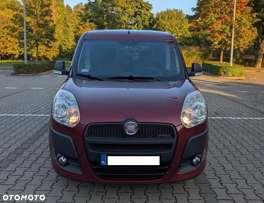 Fiat Doblo 2011 photo 2