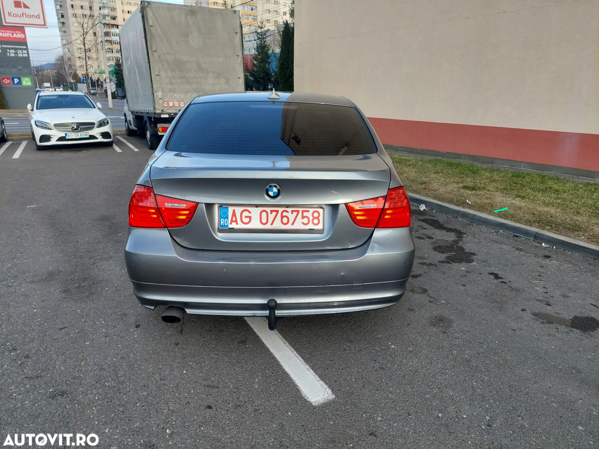 BMW Seria 3 318i Aut. - 23