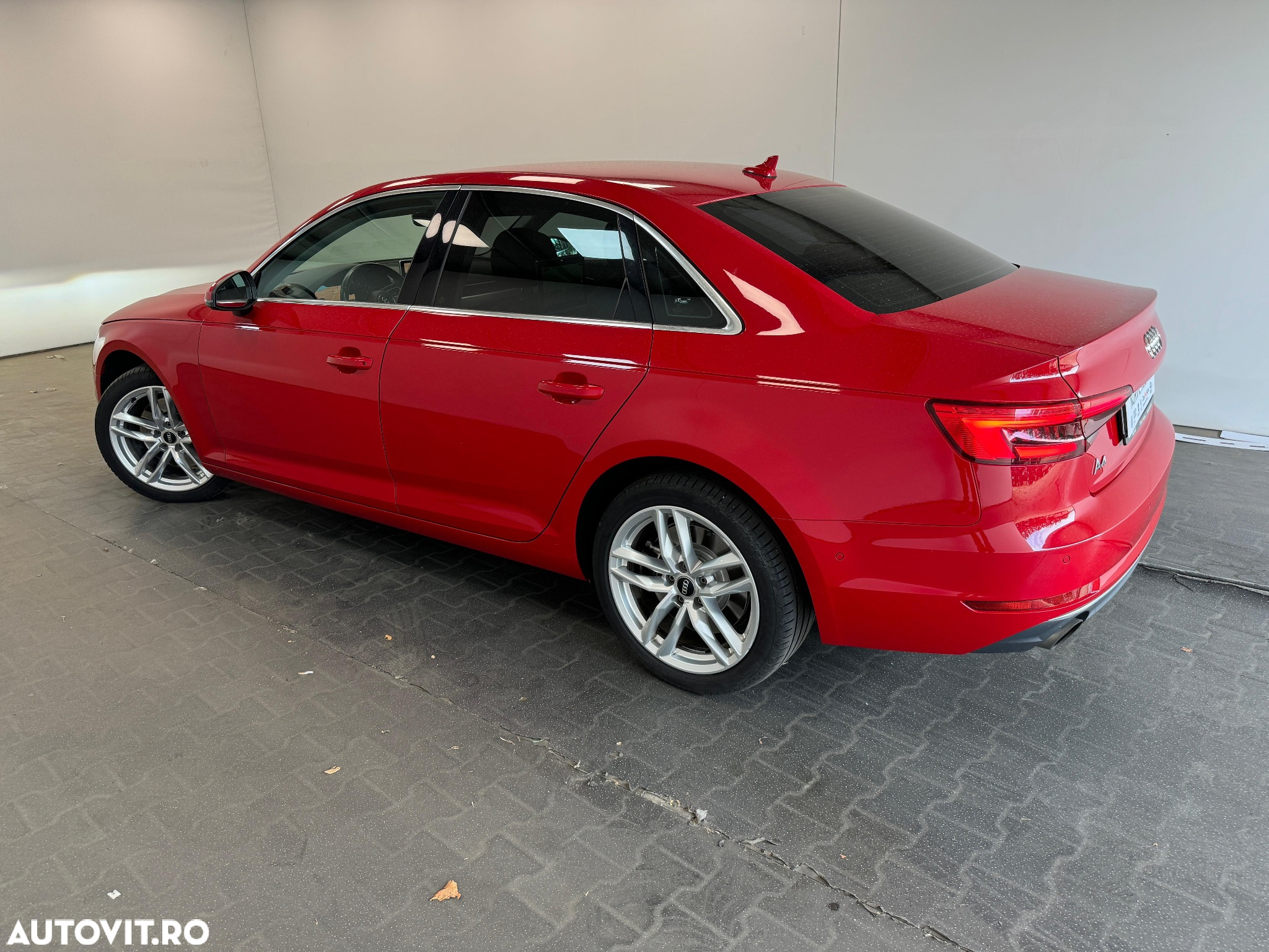 Audi A4 2.0 TFSI S tronic Sport - 33