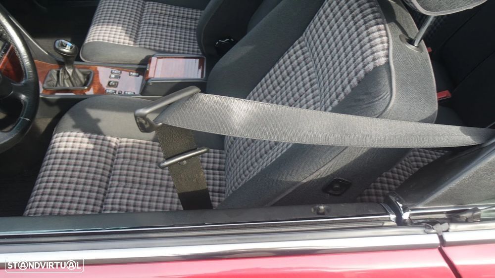 Mercedes-Benz E 200 - 14
