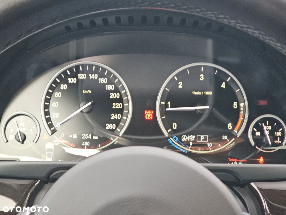 BMW Seria 5 525d - 15